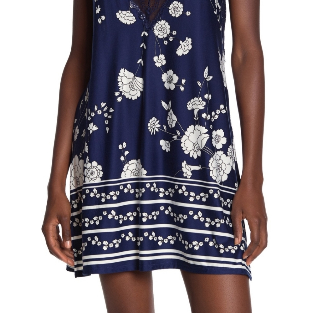 NWT:Navy & Wht Floral & Lace Under the Sea Chemise from In Bloom by Jonquil - Picture 3 of 5